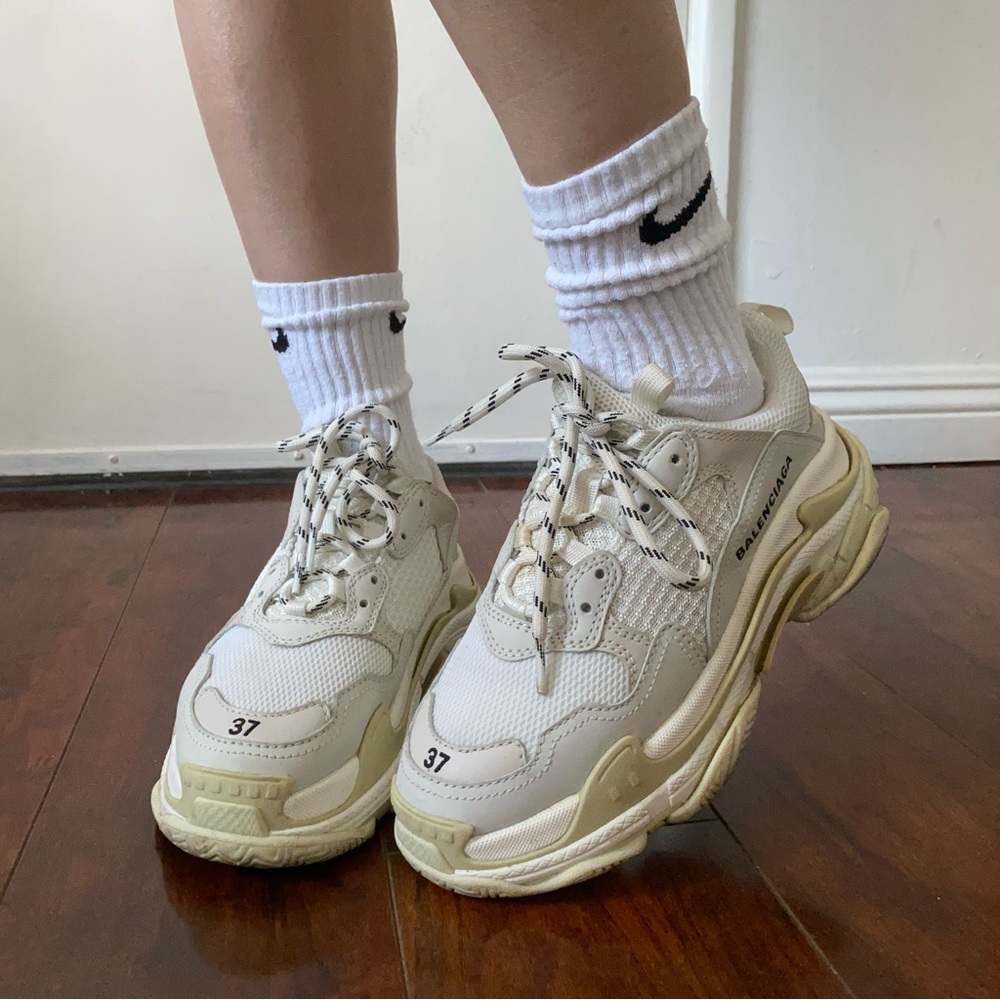 balenciaga triple s white size 37